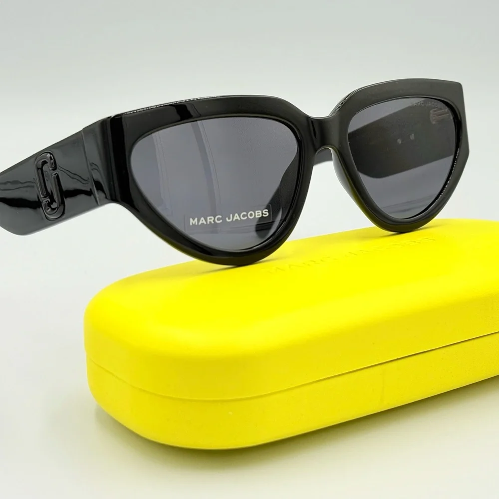 Marc Jacobs Cat Eye Sunglasses 645/s Glossy Black w/ Grey Lens 57m Fashion Frame